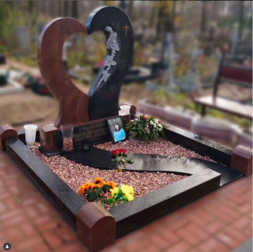 Кина Ксингиан прилагођена уметнички споменик у облику срца